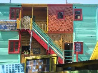 LA BOCA CAMINITO LAS FAMOSAS CASAS DE CHAPA CITY TOURS IN BUENOS AIRES SE LO MUESTRA City tours in Buenos Aires