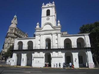 CITYTOUR IN BUENOS AIRES EL CABILDO DE BUENOS AIRES EN PLAZA DE MAYO City tours in Buenos Aires